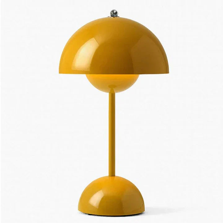 Luxurious contemporary Nordic table lamp