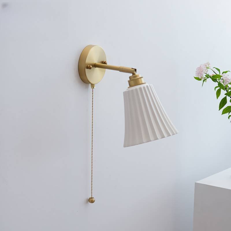 AcsádLume | Wall light made of brass and ceramic