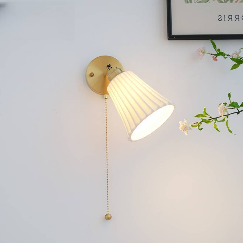 AcsádLume | Wall light made of brass and ceramic