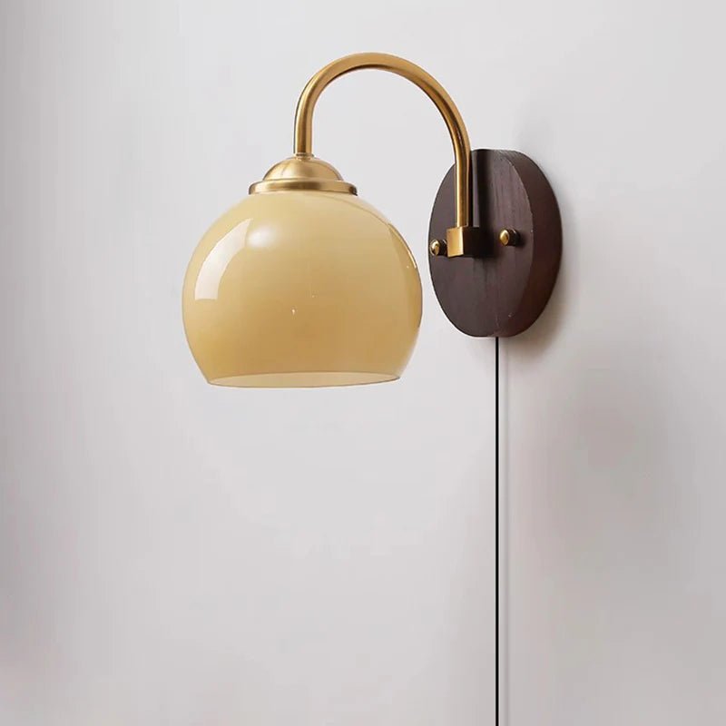 ÁkusVinta | Mid-century wall lamp