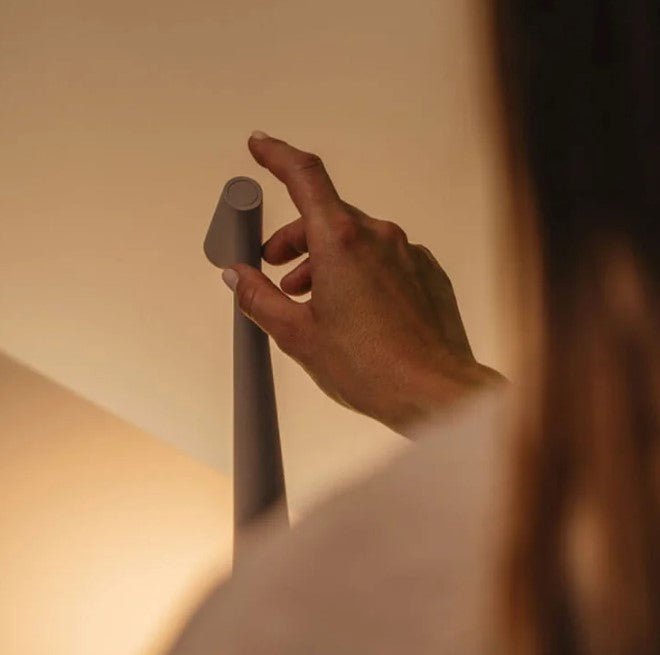 ÉclatNord | Wireless LED table lamp with touch dimming