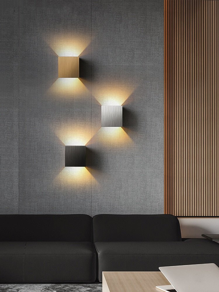 Élaris | Minimalist wall lamp