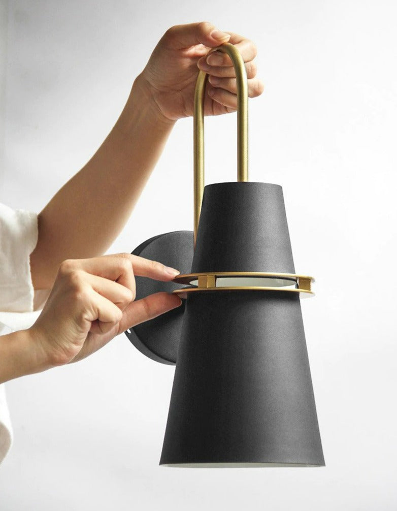 Regina - Modern Wall Sconce