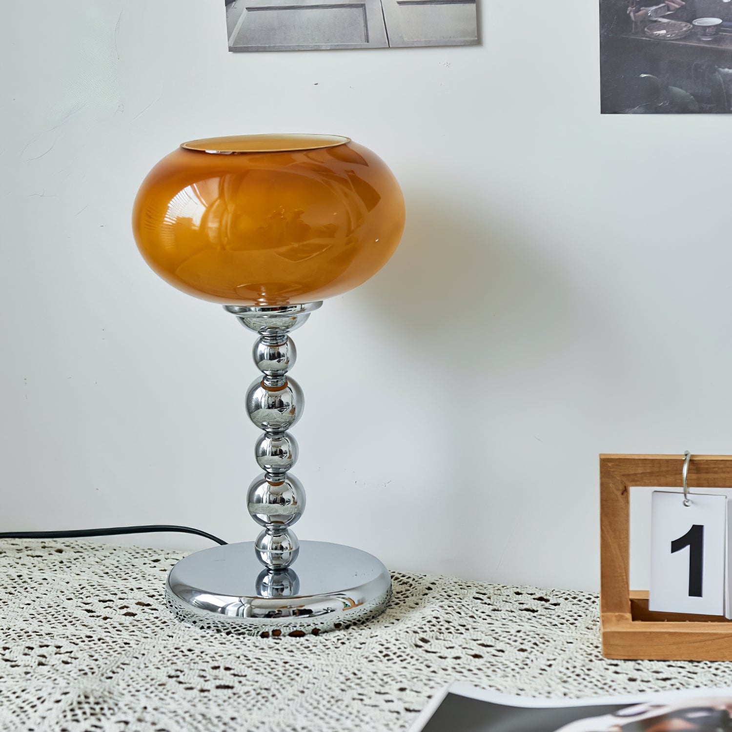 LumiÉpoque | Space-Age table lamp