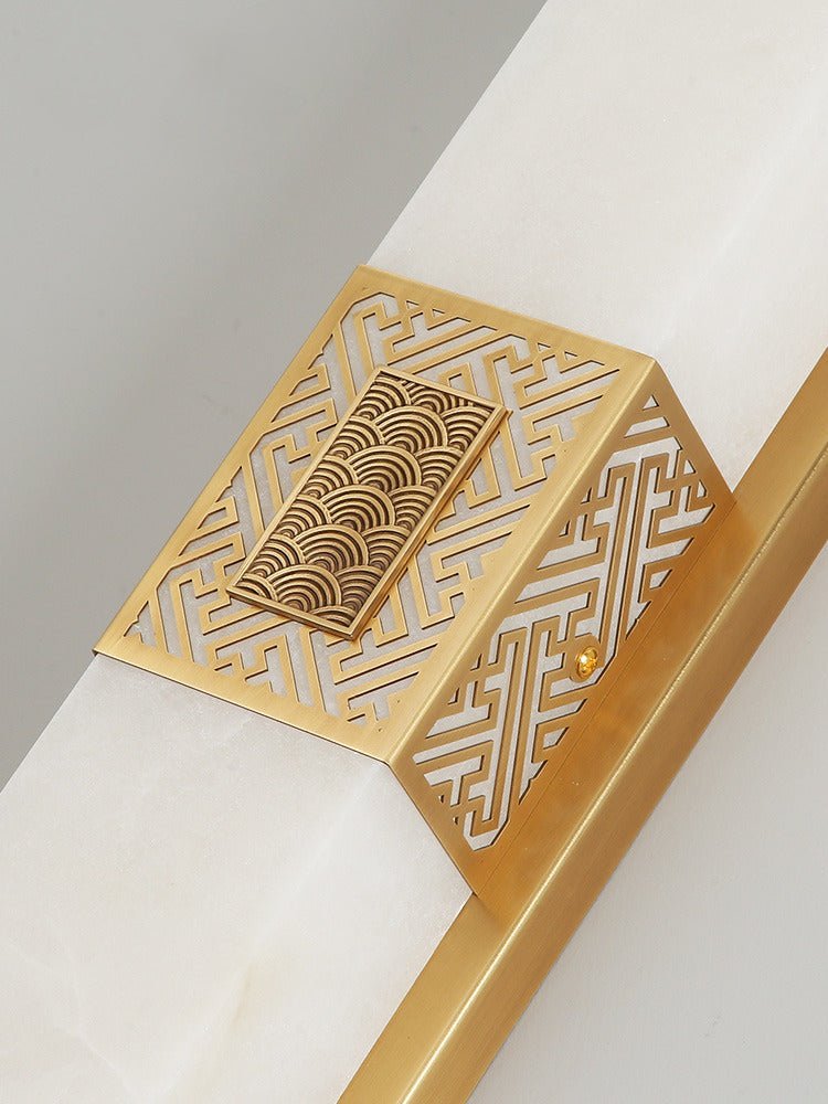 MarbreLuxe | Elegant wall lamp made of marble and brass