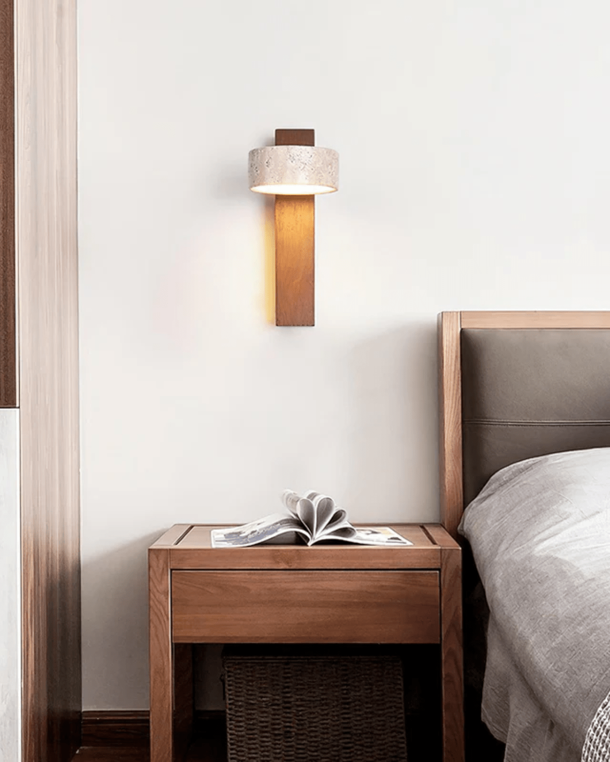 PubliusTerra | Travertine and walnut wood wall light
