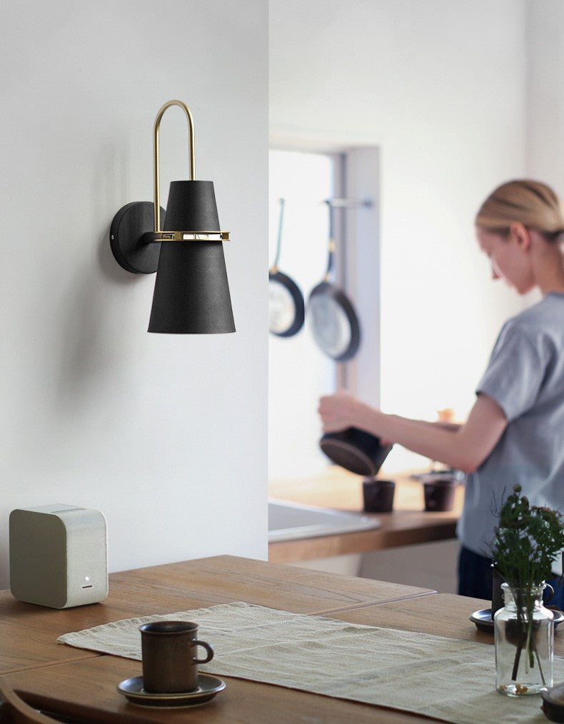 Regina - Modern Wall Sconce
