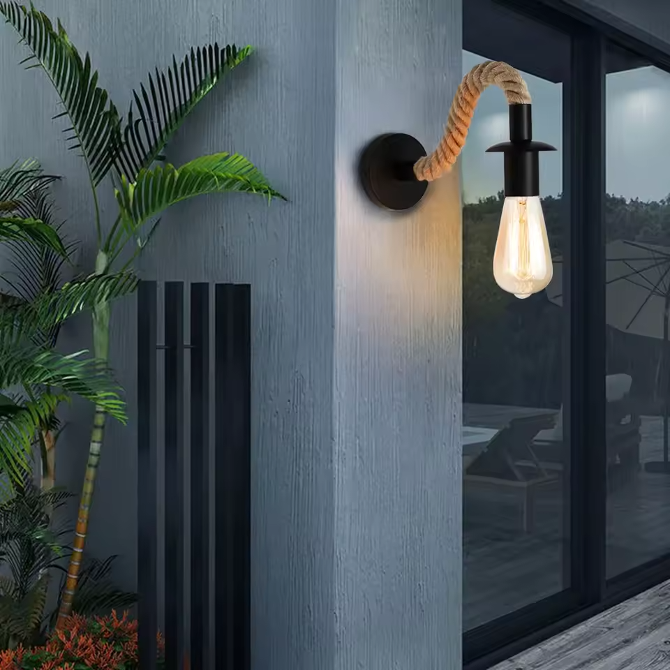 Noster | Iron Wall Lamp with Hemp Rope