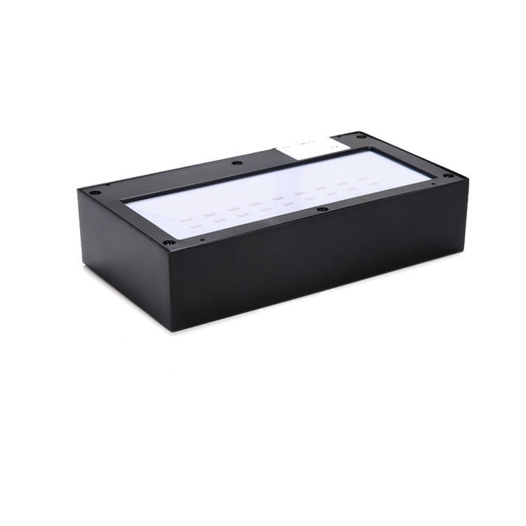 SolaraBátur | Solar-powered LED wall lamp