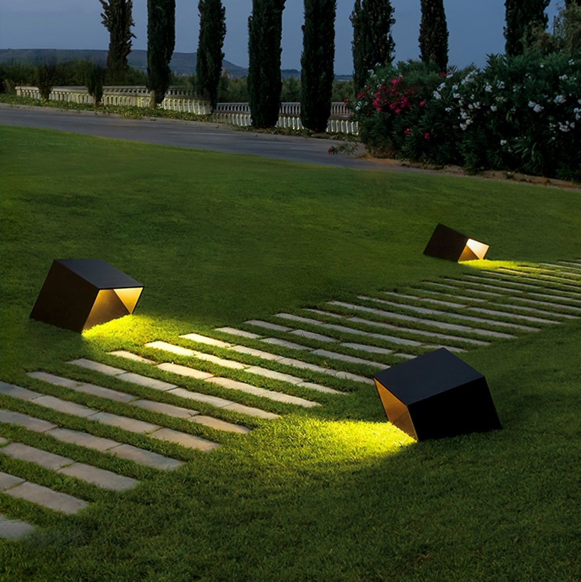 Cube Garden solar outer light