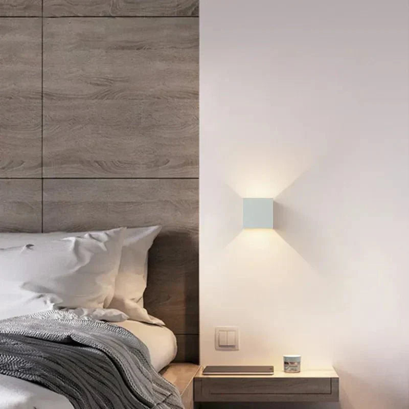 Cubesense - smart wall lamp