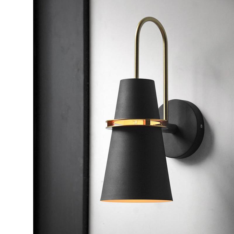 Regina - Modern Wall Sconce