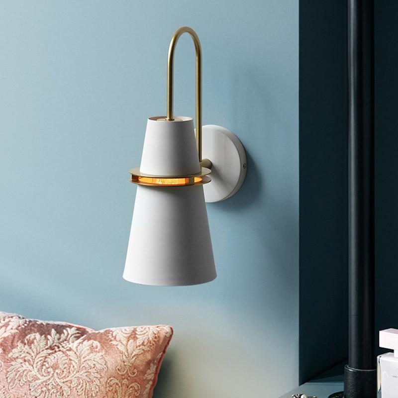 Regina - Modern Wall Sconce