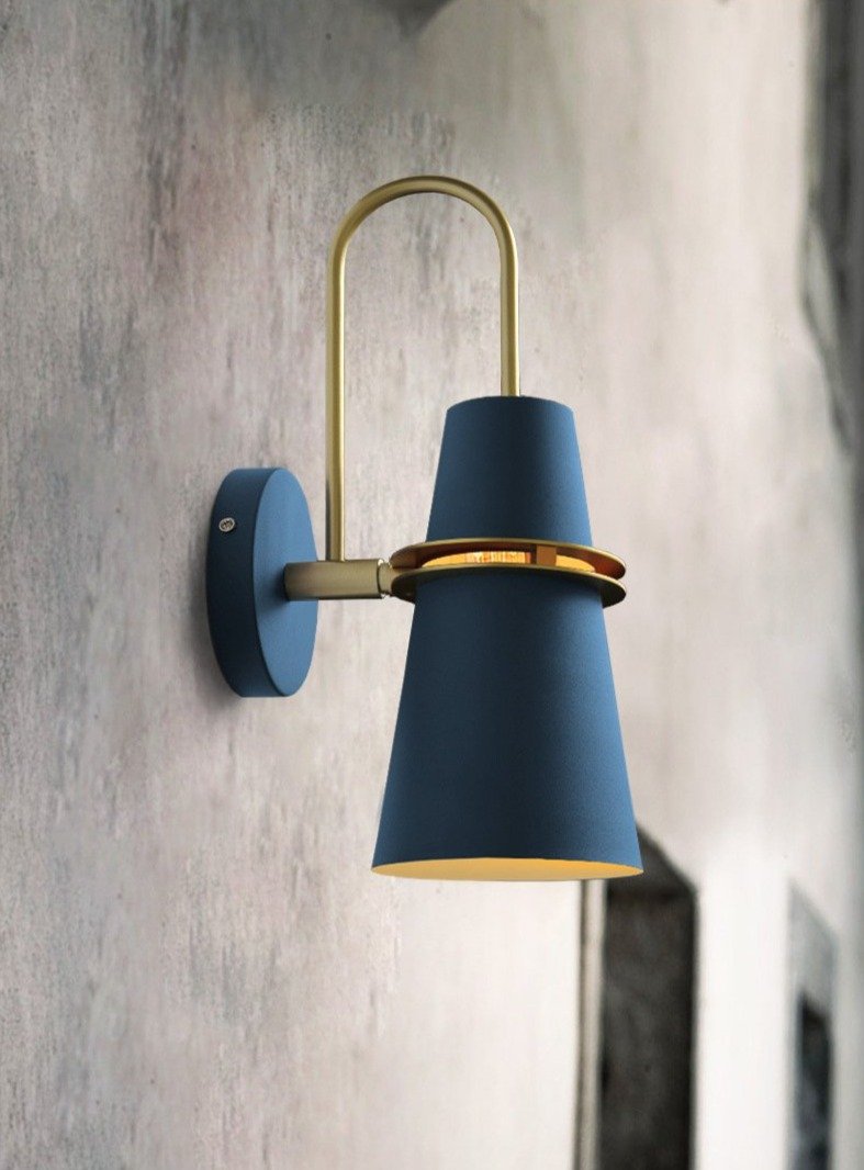 Regina - Modern Wall Sconce