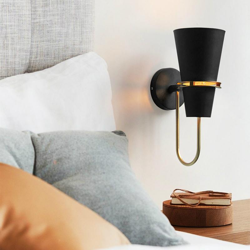 Regina - Modern Wall Sconce