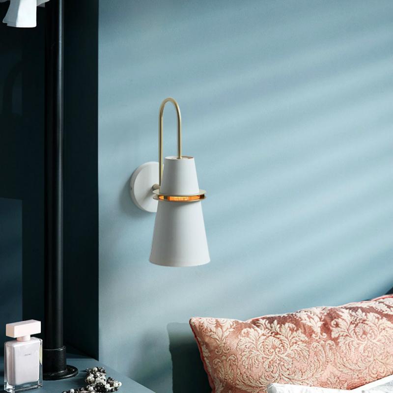 Regina - Modern Wall Sconce