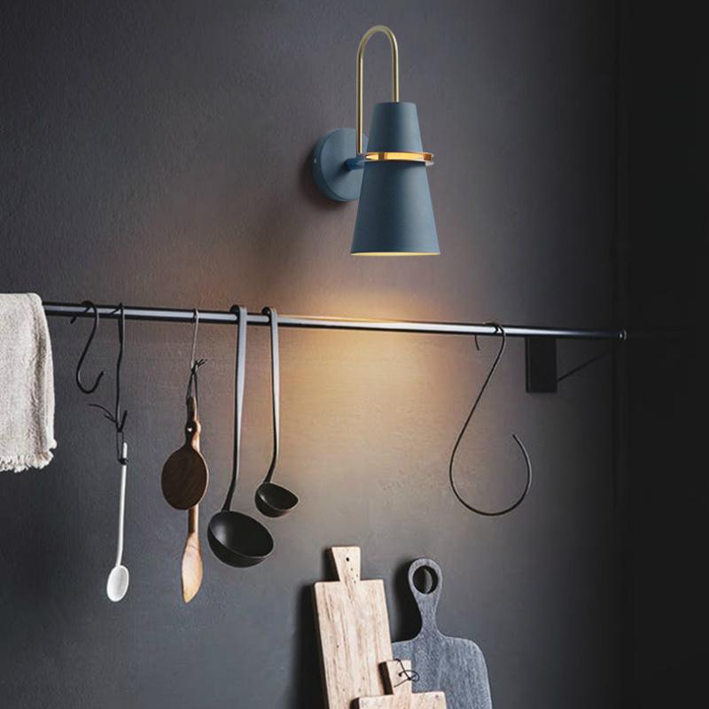 Regina - Modern Wall Sconce
